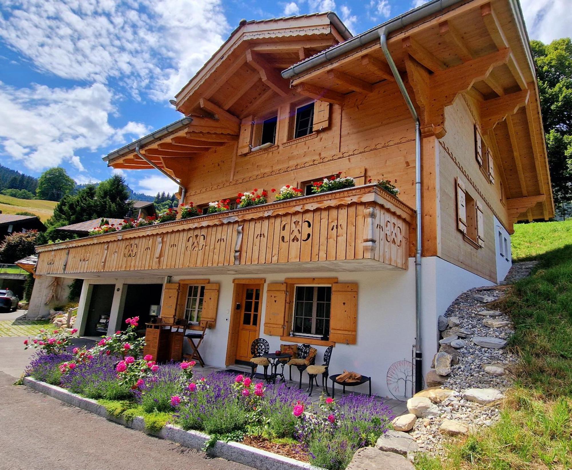Large Deluxe Studio For 2 - Chalet Lovo Lenk Exterior photo